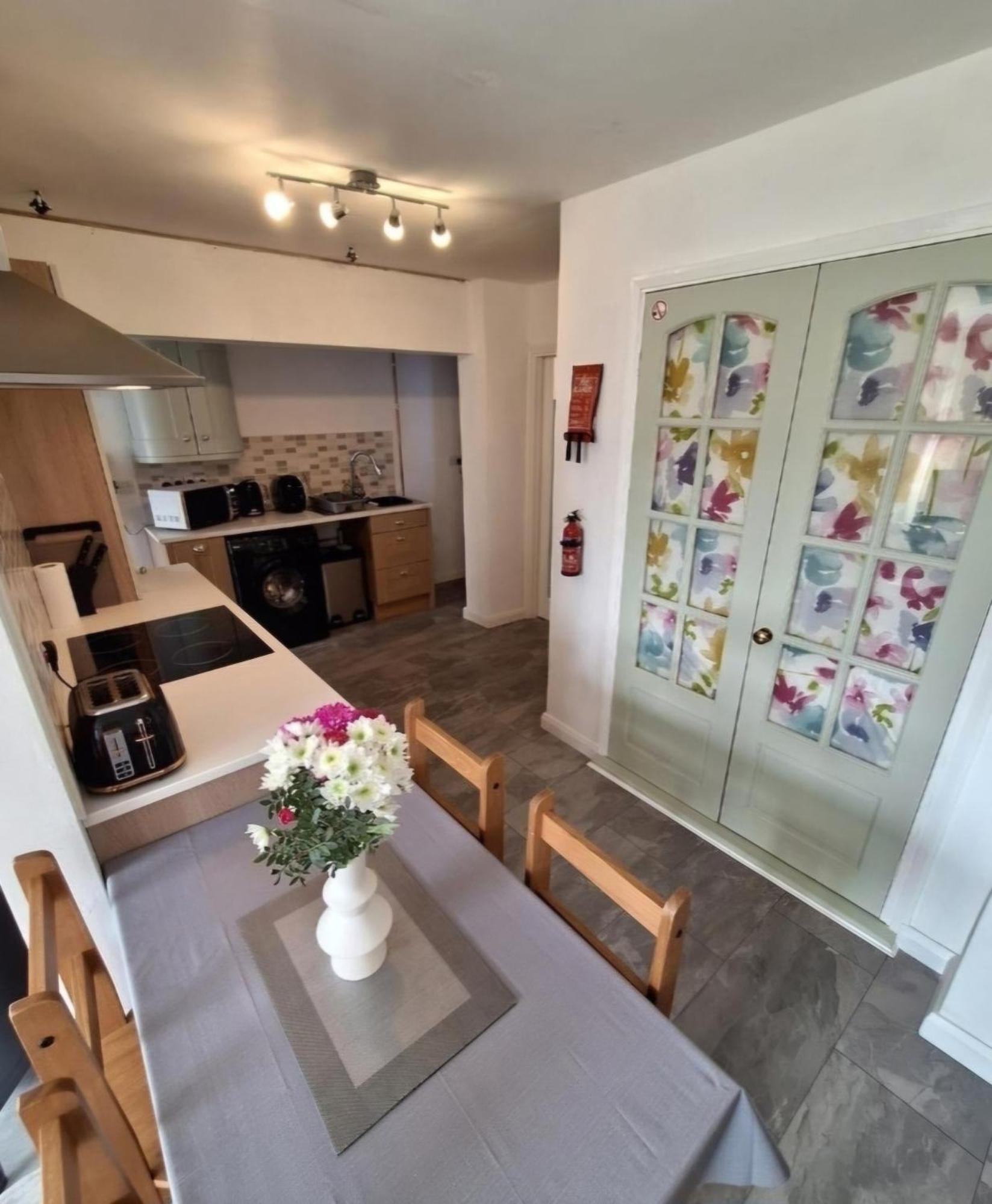Beautiful 2 Bedroom Annexe In Popular Town Location ナーバース エクステリア 写真
